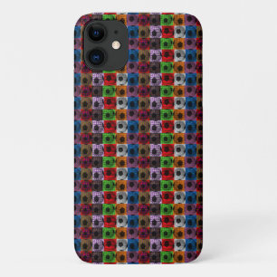 サッカーカラフルボールポップ・アートのアートデザイン iPhone 11 ケース