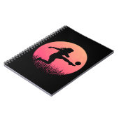 サッカーガールシルエット美しい太陽 ノートブック (左側)