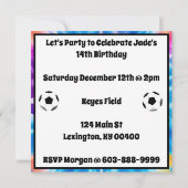 サッカーガールパーソナライズされたネクタイ染めレインボー誕生日 招待状 (裏面)