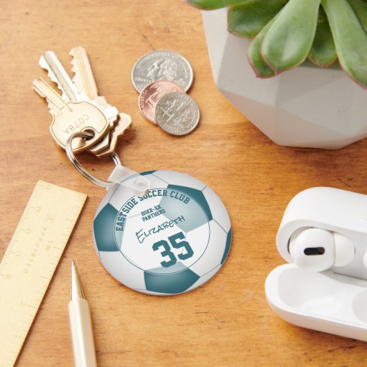 サッカークラブギフトアイディア女の子の男の子の名前ティール（緑がかった色）ホワイト キーホルダー (デスク)