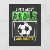 サッカーゴールとアシストサッカーソンプレーヤーボーイ ポストカード (正面)