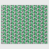 サッカーサッカーパターン（の模様が）ある誕生日パーティー ラッピングペーパー (フラット)