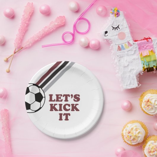 サッカーストライプマルーンの誕生日 ペーパープレート (パーティー)
