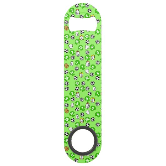 サッカーテーマと緑シャツ スピード栓抜き (正面)
