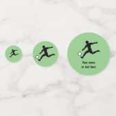 サッカーテーマ – グリーンでボールを蹴る選手 コンフェッティ (正面)