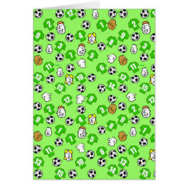 サッカーデザインと緑シャツ