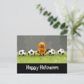 サッカーハッピーハローウィン（青い草の上にボールを置く）   ポストカード