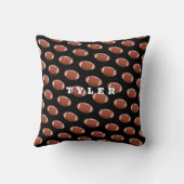 サッカーパターン、ブラックはっきりしたで名前をパーソナライズ クッション (裏面)