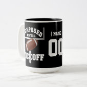 サッカーパーソナライズされたのユーモアをキックオフするまで作曲される ツートーンマグカップ (正面左)