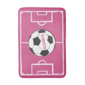 サッカーパーソナライズされたボールとフィールドピンク バスマット (正面縦)