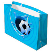 サッカーパーソナライズされたボール大抱き枕 ラージペーパーバッグ (裏面アングル)