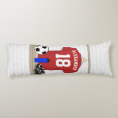 サッカーパーソナライズされた赤と白ジャージー ボディピロー (裏面)