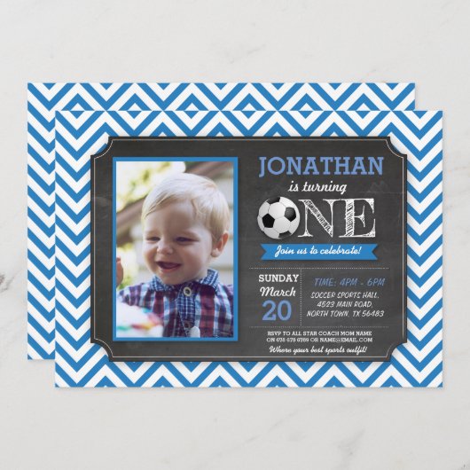 サッカーパーティー足の第1回誕生日フォト招待状 招待状 (正面/裏面)