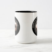 サッカーファンのサッカーボール柄マグカップ ツートーンマグカップ (中央)