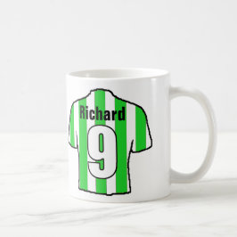 サッカーファングリーン&ホワイトサッカーストライプのシャツ コーヒーマグカップ