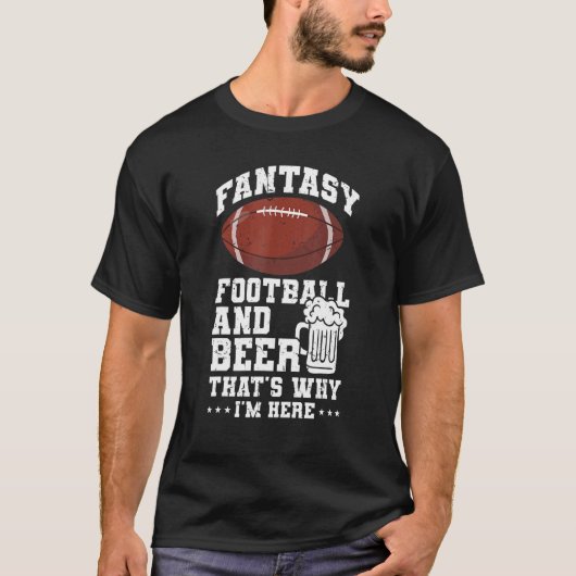 サッカーファンタジーサッカーとビールレジェンド荷車を引くズ Tシャツ (正面)