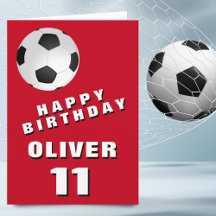 サッカーフットボール ボール 赤 少年 幸せな誕生日