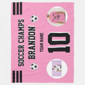 サッカーフリースブランケットのピンクの写真がパーソナライズされた行く フリースブランケット (正面)