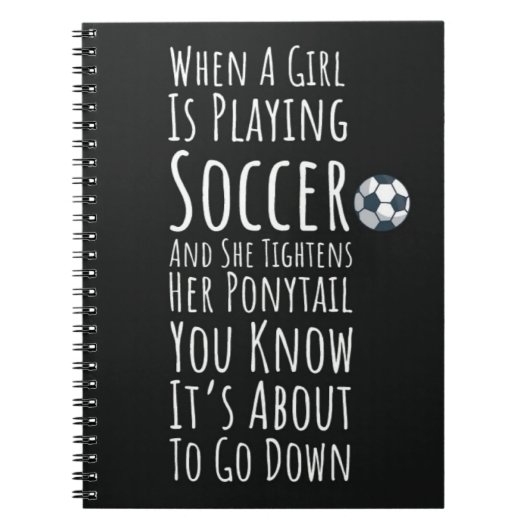 サッカープレーヤーの女の子へのユニークなチームプレゼント ノートブック (正面)