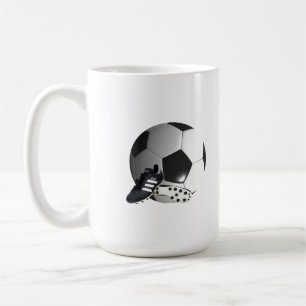サッカーボールとシューズ コーヒーマグカップ