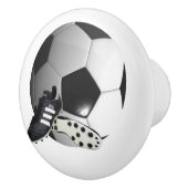 サッカーボールとシューズ、ドローノブ。 セラミックノブ (右)
