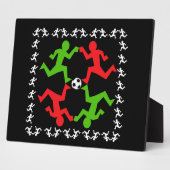 サッカーボールに向かって走る選手のパターン フォトプラーク (側面)