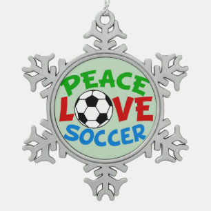 サッカーボールのクリスマスの緑 スノーフレークピューターオーナメント