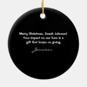 サッカーボールのクリスマスオーナメントをコーチ セラミックオーナメント (裏面)