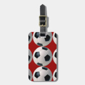 サッカーボールのパターンが赤 ラゲッジタグ (正面縦)