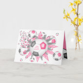 サッカーボールのパンク女の子ピンク灰色の誕生日 カード (黄色い花)