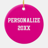 サッカーボールのパーソナライズ |ホットピンク セラミックオーナメント (裏面)