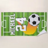 サッカーボールの名前ジャージーナンバースポーツ ビーチタオル (正面)