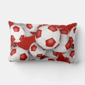 サッカーボールの多くの赤いスポーツルームの装飾 ランバークッション (裏面)