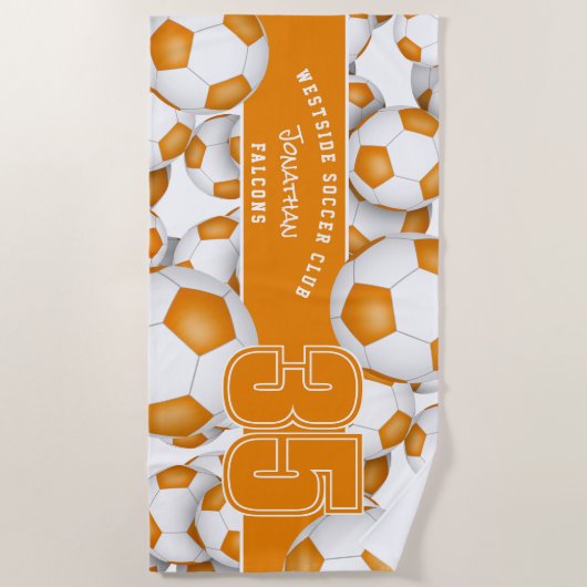 サッカーボールの多くはオレンジ色の白いチームカラー ビーチタオル (正面)
