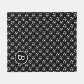 サッカーボールの白黒モノグラム フリースブランケット (正面(横))