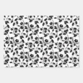 サッカーボールの調整セット白黒 ラッピングペーパーシート (正面)