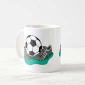 サッカーボールの靴 コーヒーマグカップ (正面左)