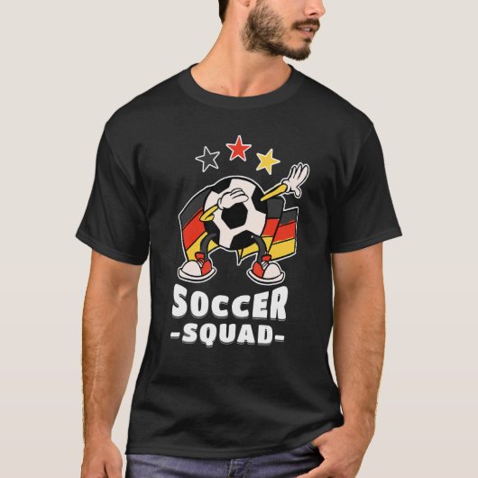 サッカーボールをダビングするドイツ国旗のサッカー班 Tシャツ (正面)