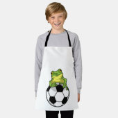 サッカーボールを持つカエル エプロン (着用した状態)
