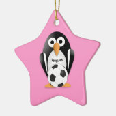 サッカーボールを持つペンギン セラミックオーナメント (左)