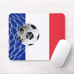 サッカーボールを旗にフランスの付ける マウスパッド