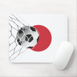 サッカーボールを旗に日本の付ける マウスパッド