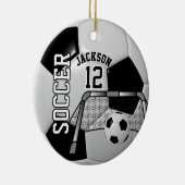 ⚽サッカーボールを白黒でパーソナライズ セラミックオーナメント (右)