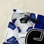 サッカーボールカスタムの多くのチーム名blue black ビーチタオル (インサイチュ)