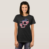 サッカーボールサッカーアメリカアメリカ国旗4日 Tシャツ (正面フル)