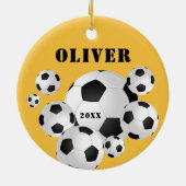 サッカーボールサッカーイエロースポーツキッズ セラミックオーナメント (裏面)