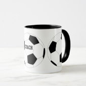 サッカーボールサッカーコーチ マグカップ (正面右)