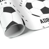 サッカーボールサッカーパーソナライズされたネーム誕生日 ラッピングペーパー (ロールコーナー)