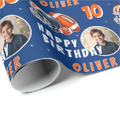 サッカーボールヘルメットマンガートフォト誕生日 ラッピングペーパー (ロールコーナー)