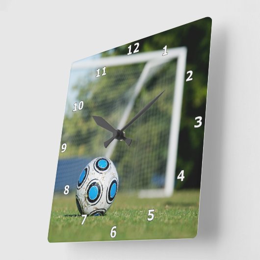 サッカーボール付ゴール スクエア壁時計 (傾斜)